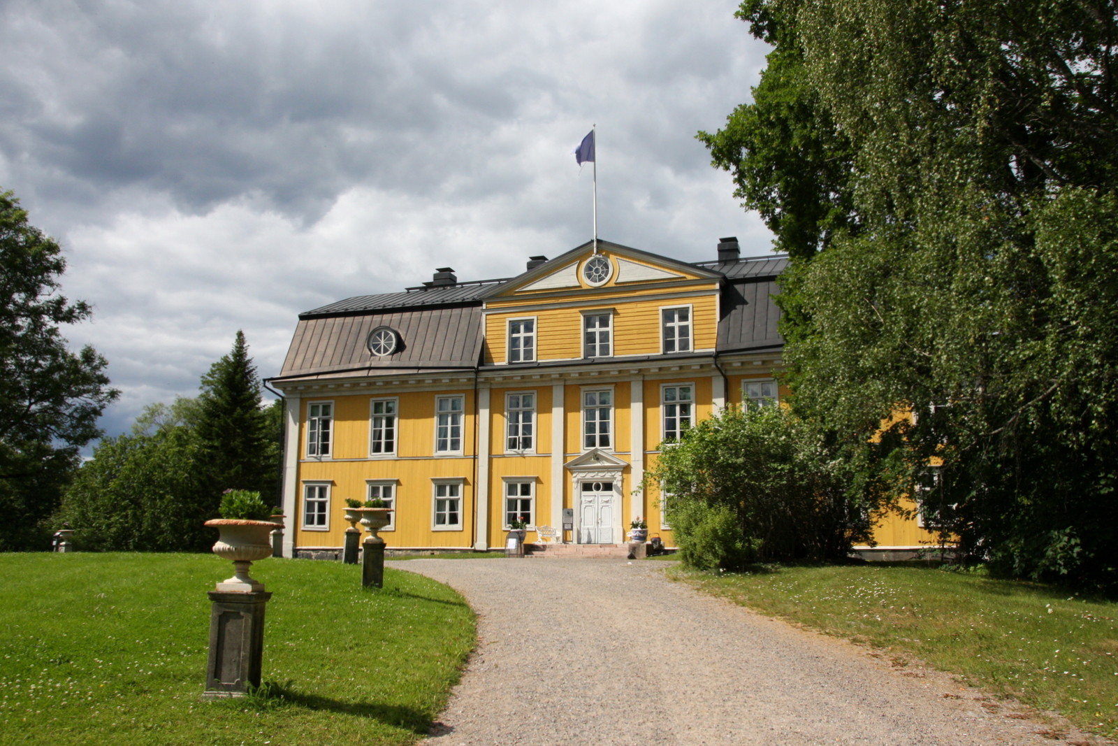 Kaunis Pieni Maailma Kartanohotelli Mustion Linna Matkasto